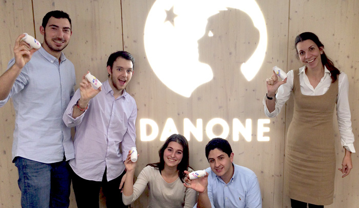 El equipo Actimel nos da la bienvenida