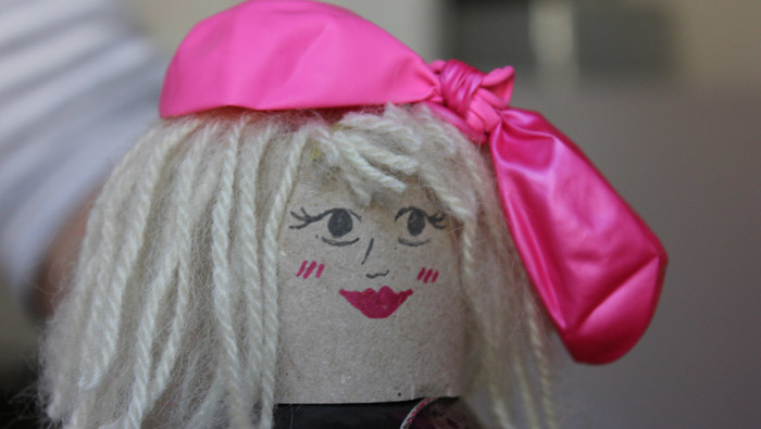 …como un lazo, un bolso o una capa.