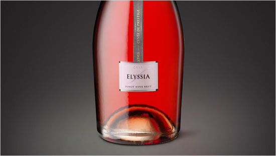 … y a su mellizo Elyssia Pinot Noir Brut, un cava rosado monovariedad Pinot Noir con un toque afrutado.