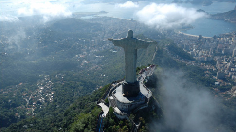 … que recuerda y nos hace revivir los atardeceres veraniegos y las noches de Brasil.
