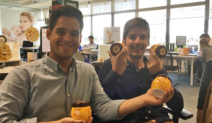 Mauricio y Pablo del equipo Garnier Fructis