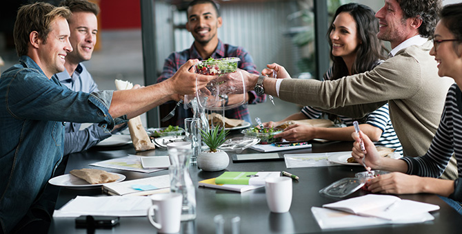 … pasando por el final de la hora de la comida…